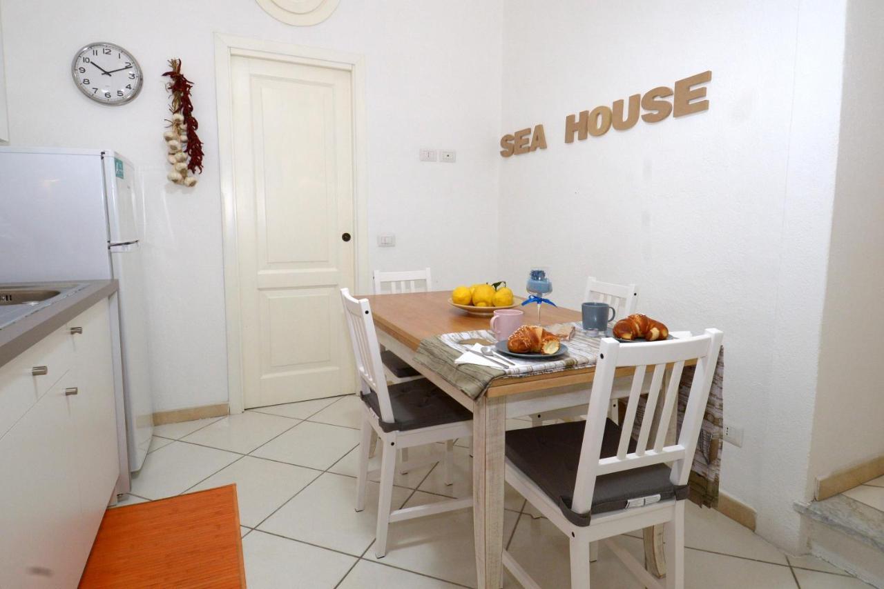 דירות Sea House איסקיה מראה חיצוני תמונה